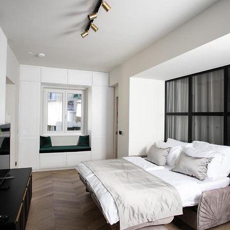 Prestigious Downtown Apartment Сплит Екстериор снимка